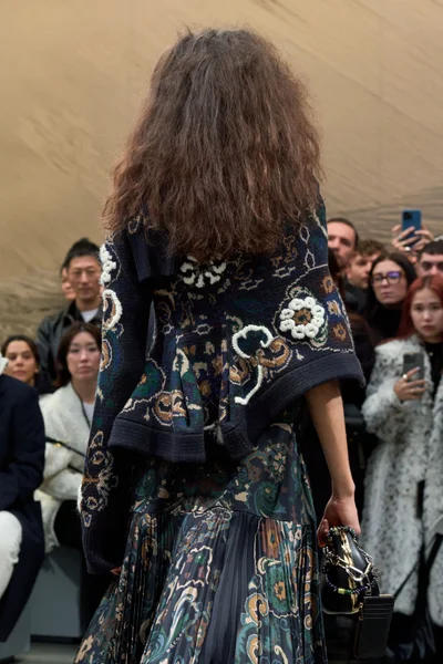 Look 147
